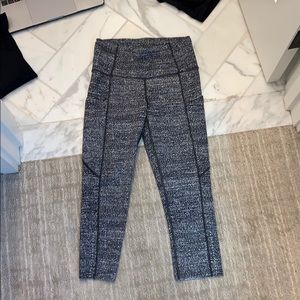 Lululemon cropped leggings